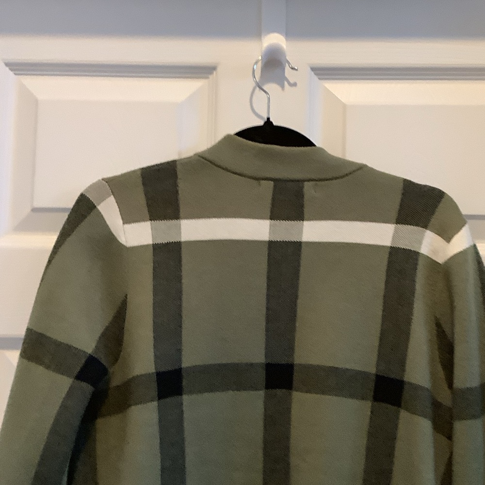 Tahari Olive and Black Knit Sweater - Picture 8 of 10